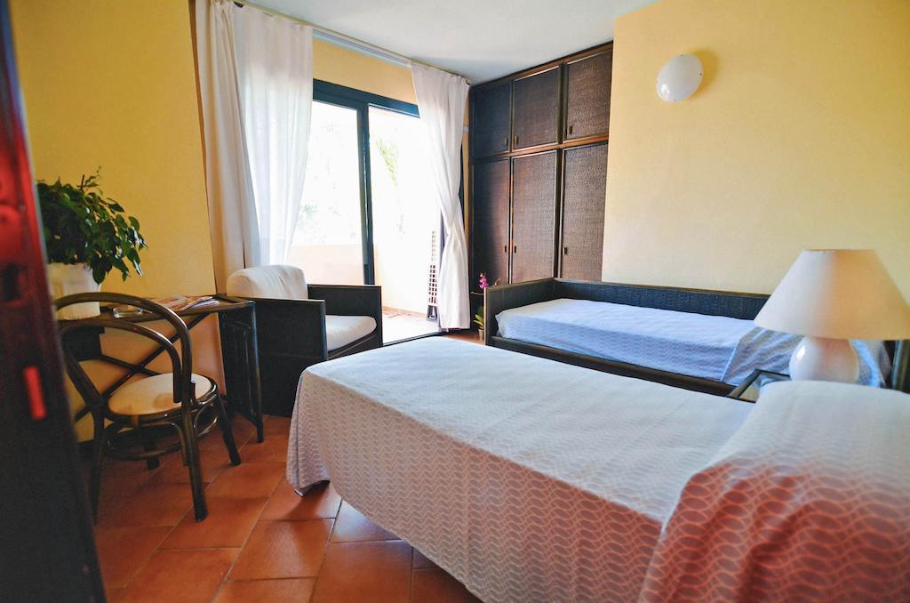 Hotel Falkensteiner Capo Boi 5*